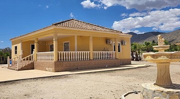 Villa 4 chambres et 2 salles de bain