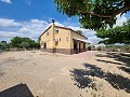 Bonita casa con planta alta diáfana a poca distancia de Villena in Alicante Dream Homes Hondon