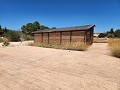 27.000 m2 grond met houten hut in Alicante Dream Homes Hondon