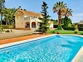 Increíble villa de 6 dormitorios y 3 baños en Yecla in Alicante Dream Homes Hondon