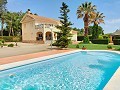 Increíble villa de 6 dormitorios y 3 baños en Yecla in Alicante Dream Homes Hondon