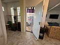 Prachtige villa met drie slaapkamers en een apart appartement met één slaapkamer in Alicante Dream Homes Hondon