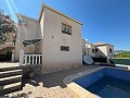 Schöne Villa mit drei Schlafzimmern und separatem Apartment mit einem Schlafzimmer in Alicante Dream Homes Hondon