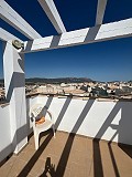 Prachtige villa met drie slaapkamers en een apart appartement met één slaapkamer in Alicante Dream Homes Hondon