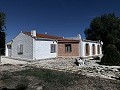 Impresionante villa de 4 dormitorios con piscina en Caudete in Alicante Dream Homes Hondon