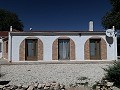 Superbe villa de 4 chambres avec piscine à Caudete in Alicante Dream Homes Hondon