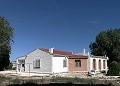 Prachtige villa met 4 slaapkamers en zwembad in Caudete in Alicante Dream Homes Hondon