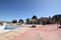 Casa H - Private und ruhige Villa in der Nähe von Yecla mit 4 großen Schlafzimmern + Pool in Alicante Dream Homes Hondon