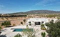 Nouvelle construction de 5 ans, avec 3 chambres, 3 salles de bains, grande piscine et garage in Alicante Dream Homes Hondon