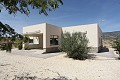 Nouvelle construction de 5 ans, avec 3 chambres, 3 salles de bains, grande piscine et garage in Alicante Dream Homes Hondon