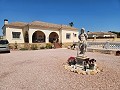 Villa de 3 chambres et 2 salles de bains à Catral avec piscine et accès asphalté in Alicante Dream Homes Hondon