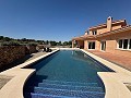 5 Schlafzimmer Bergdomizil in Biar, 38.000 m2 Land in Alicante Dream Homes Hondon