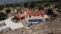 5 slaapkamer bergresort in Biar 38.000m2 grond in Alicante Dream Homes Hondon