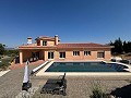 5 slaapkamer bergresort in Biar 38.000m2 grond in Alicante Dream Homes Hondon