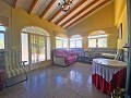 Ruhige Villa Pinoso mit 3 Schlafzimmern in Alicante Dream Homes Hondon