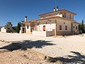 Prachtige villa met zwembad in Pinoso in Alicante Dream Homes Hondon