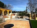 Villa mit 3 Schlafzimmern, großem Pool und Spaziergang in die Stadt in Alicante Dream Homes Hondon