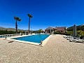 Villa met fantastisch uitzicht in een klein dorpje op enkele minuten afstand van Pinoso in Alicante Dream Homes Hondon