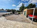 Maison de 4 chambres et 1 salle de bain avec piscine en balsa et terrain de taille raisonnable in Alicante Dream Homes Hondon