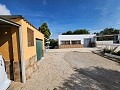 Casa de 4 dormitorios y 1 baño con piscina de balsa y parcela de tamaño razonable in Alicante Dream Homes Hondon