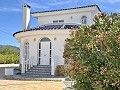 Prachtige vrijstaande villa met zwembad in Pinoso in Alicante Dream Homes Hondon