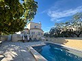 Schöne Villa mit 4 Schlafzimmern und privatem Pool in Alicante Dream Homes Hondon