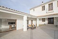 Prachtige villa met 5 slaapkamers en 6 badkamers in Alicante Dream Homes Hondon